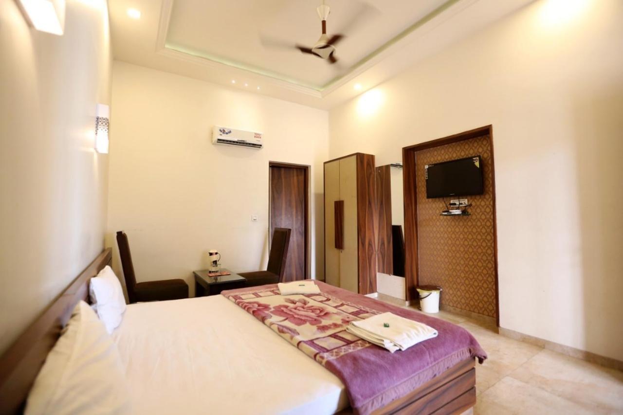 Kamay The Kohinoor Palace - A Heritage Hotel Faizābād Esterno foto